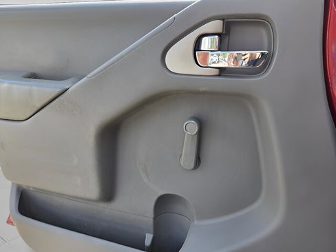 Used 2016 Nissan Frontier S RWD image 32
