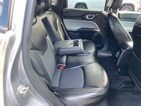 Used 2023 Jeep Compass Latitude w/ Convenience Group AWD/4WD image 25