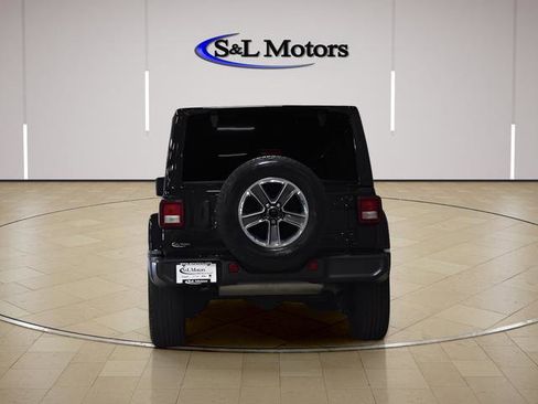 Used 2023 Jeep Wrangler Unlimited Sahara w/ Cold Weather Group AWD/4WD image 7