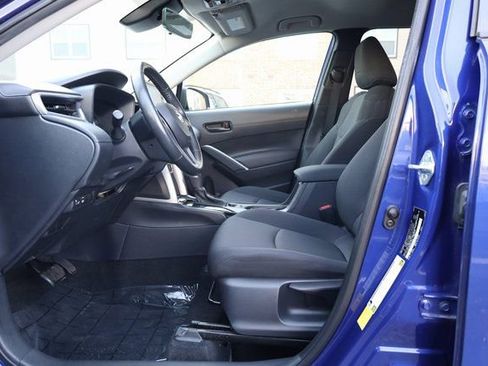 Used 2022 Toyota Corolla Cross LE image 13