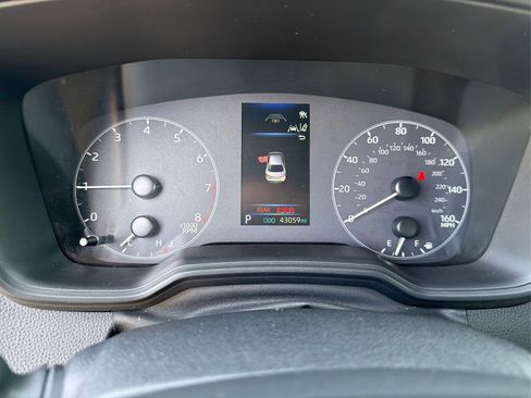 Used 2024 Toyota Corolla SE image 16