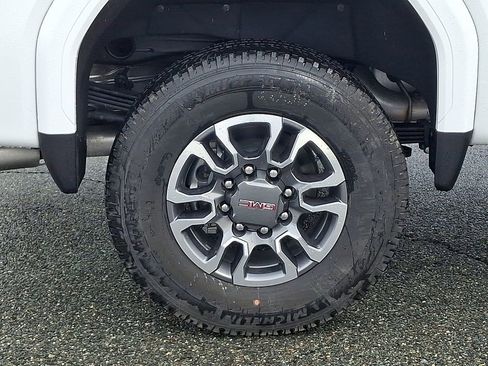 New 2025 GMC Sierra 2500 SLT w/ SLT Premium Package image 5