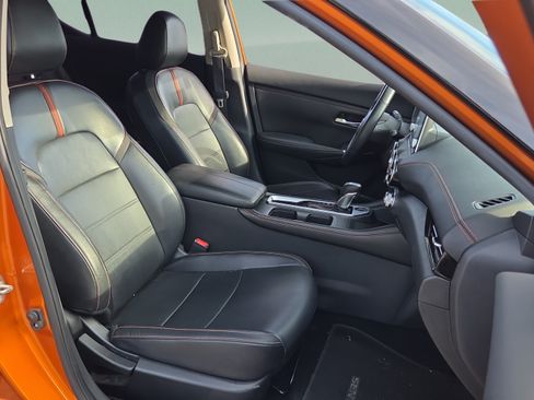 Used 2022 Nissan Sentra SR w/ SR Premium Package FWD image 15