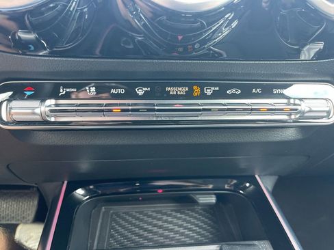 Used 2025 Mercedes-Benz GLA 250 image 19