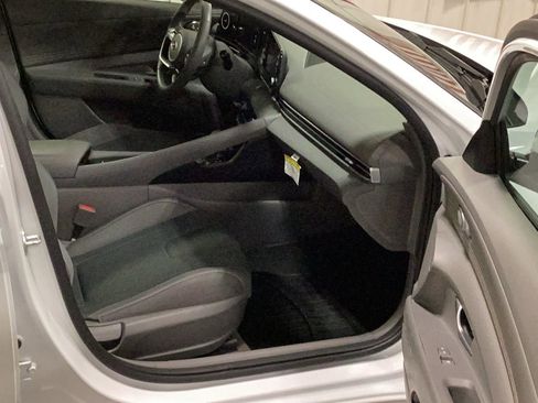 Used 2021 Hyundai Elantra SEL w/ Convenience + Premium Package image 20