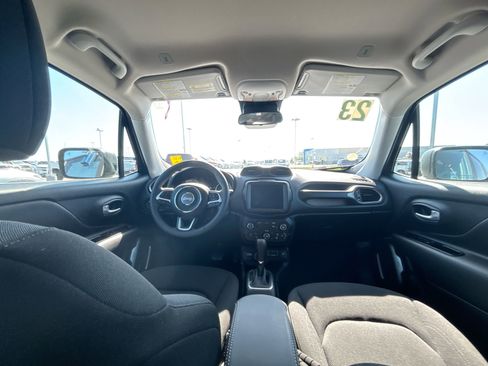 Used 2023 Jeep Renegade Latitude image 48