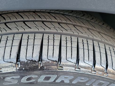 Certified 2025 Hyundai Santa Fe Limited image 26