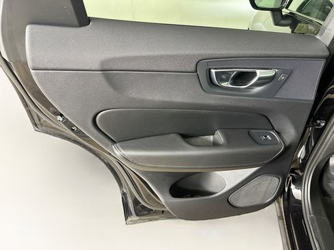 Used 2024 Volvo XC60 B5 Core image 27