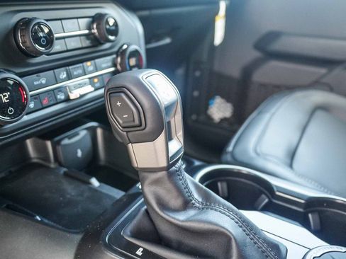New 2026 Ford Bronco Outer Banks AWD/4WD image 19
