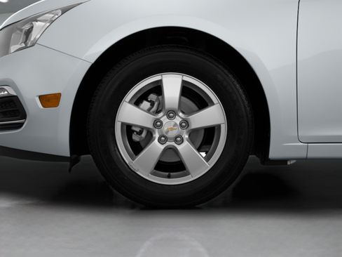 Used 2015 Chevrolet Cruze LT w/ Technology Package FWD image 46