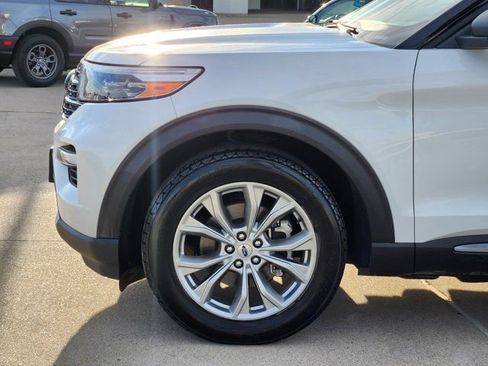 Used 2021 Ford Explorer XLT w/ Equipment Group 202A image 15