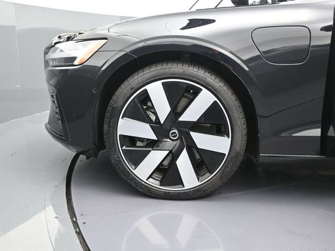 Certified 2024 Volvo S60 T8 Plus image 12