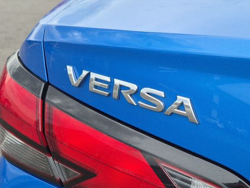 Used 2021 Nissan Versa SV FWD image 24