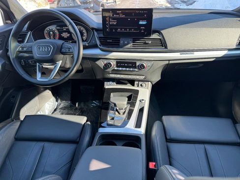 Used 2025 Audi Q5 2.0T Premium w/ Convenience Plus Package image 11