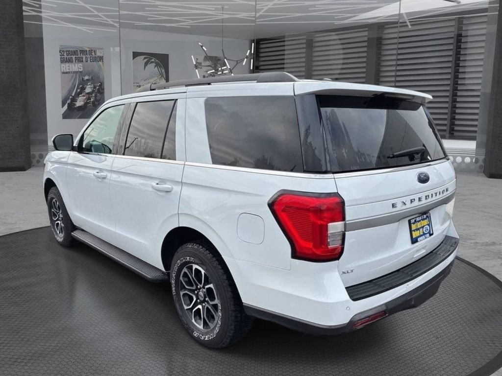 Used 2023 Ford Expedition XLT AWD/4WD image 7