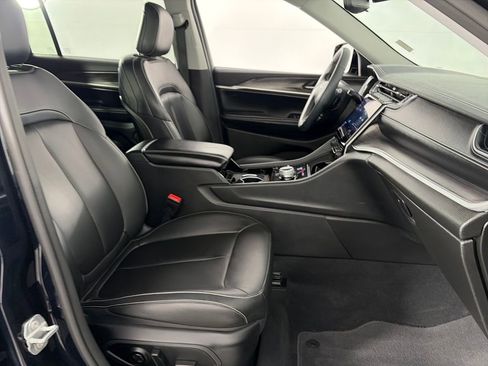 Used 2023 Jeep Grand Cherokee L Limited image 31