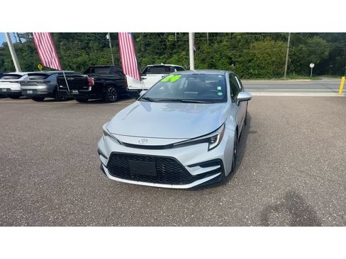Used 2024 Toyota Corolla SE FWD image 7