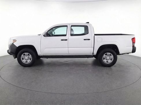 Used 2019 Toyota Tacoma SR image 6