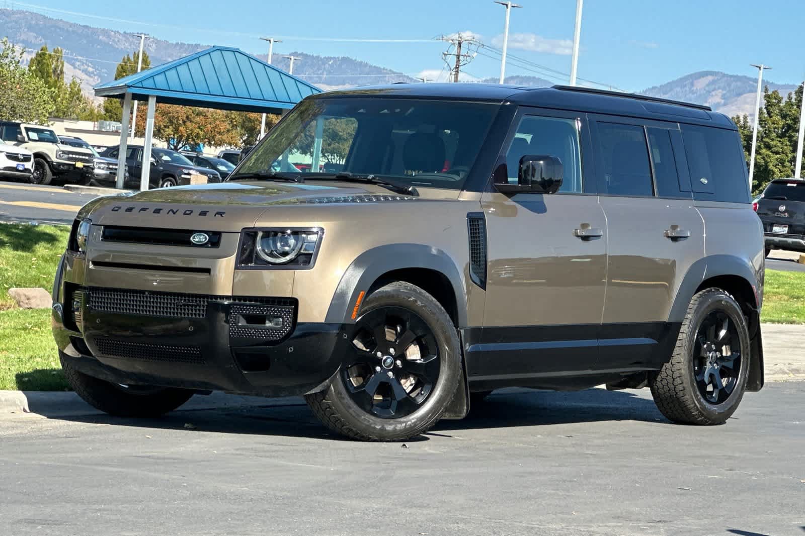 Used 2023 Land Rover Defender 110 X-Dynamic SE AWD/4WD image 1