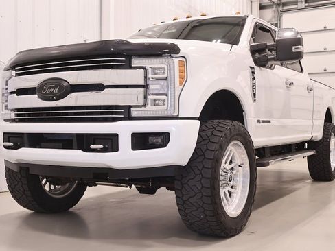Used 2018 Ford F350 Lariat w/ Lariat Ultimate Package image 5