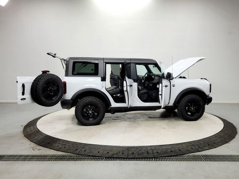 New 2025 Ford Bronco Big Bend w/ Black Diamond Package image 16