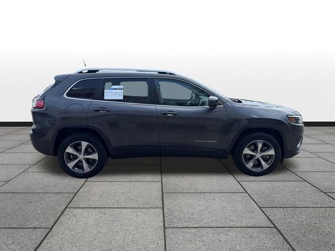 Used 2020 Jeep Cherokee Limited w/ Technology Group AWD/4WD image 6