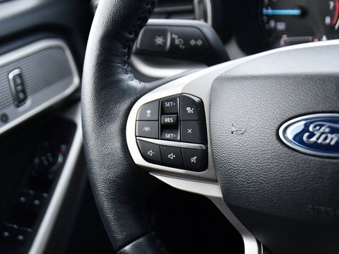 Used 2023 Ford Explorer XLT w/ Equipment Group 202A image 35