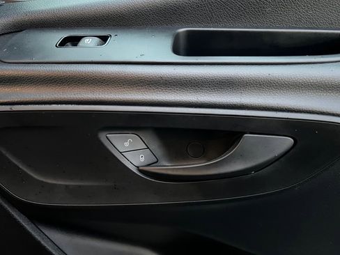 Used 2021 Mercedes-Benz Sprinter 2500 image 14