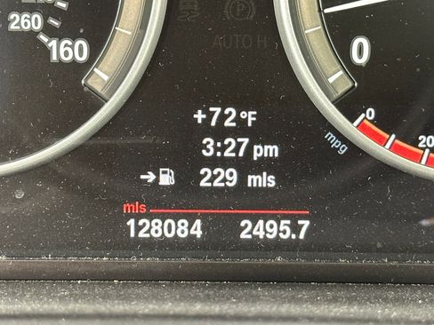 Used 2011 BMW 535i Sedan image 18