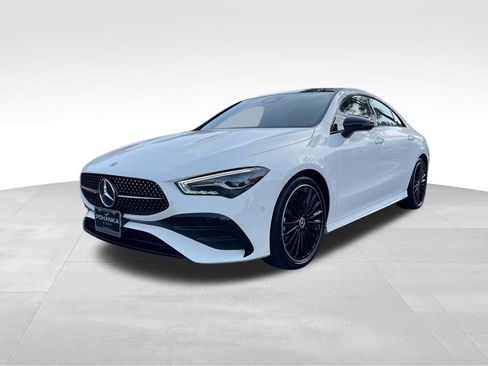 Used 2025 Mercedes-Benz CLA 250 4MATIC image 2