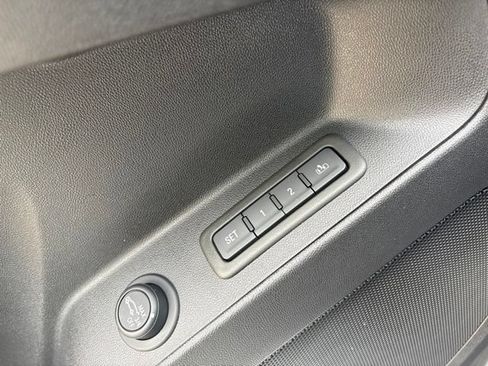 Used 2024 Chevrolet Equinox Premier w/ LPO, Floor Liner Package FWD image 28