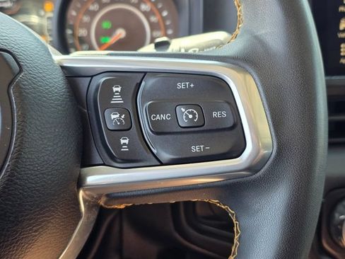 Used 2024 Jeep Wrangler Unlimited Sahara AWD/4WD image 24