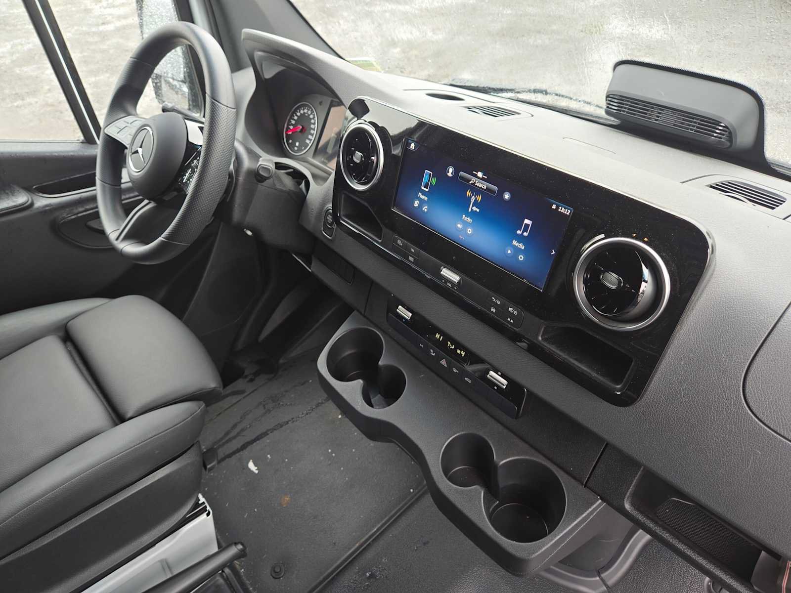 Used 2026 Mercedes-Benz Sprinter 2500 image 9