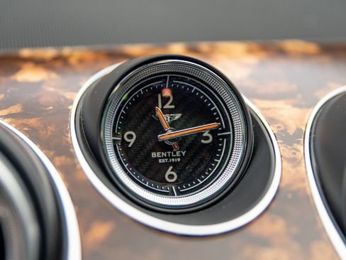 Used 2018 Bentley Bentayga Activity AWD/4WD image 17