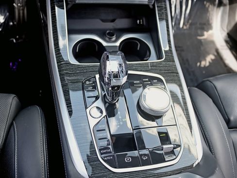 Used 2022 BMW X7 M50i w/ Executive Package AWD/4WD image 30