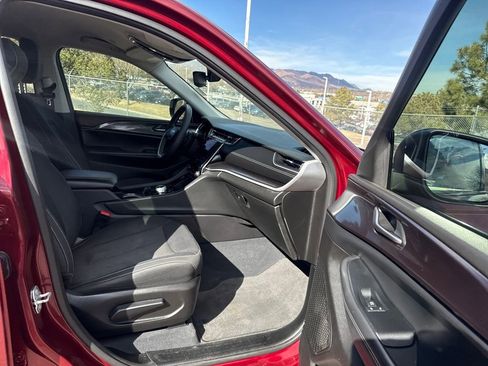 Used 2023 Jeep Grand Cherokee L Laredo image 31