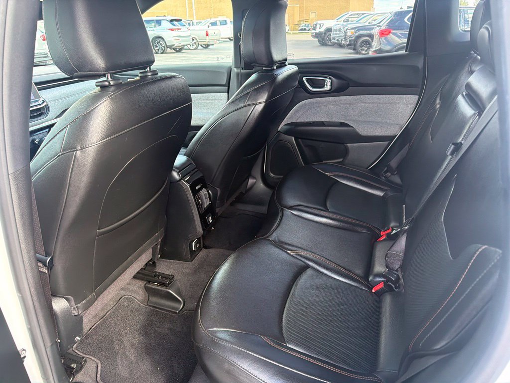 Used 2023 Jeep Compass Latitude AWD/4WD image 19