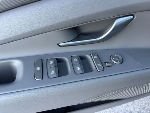 New 2026 Hyundai Elantra Sport FWD image 10