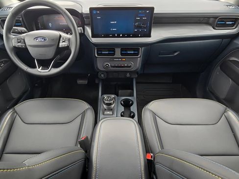 Used 2025 Ford Maverick Lobo AWD/4WD image 12