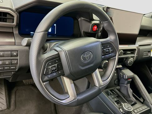 Used 2025 Toyota 4Runner TRD Off-Road Premium w/ Tow Technology Package AWD/4WD image 18