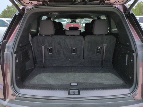Used 2025 GMC Acadia Elevation FWD image 13