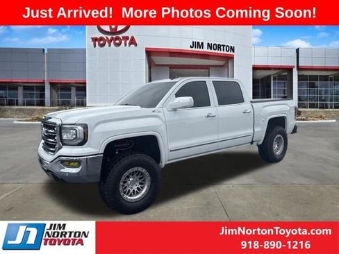 Used 2018 GMC Sierra 1500 SLT w/ SLT Premium Package AWD/4WD image 2