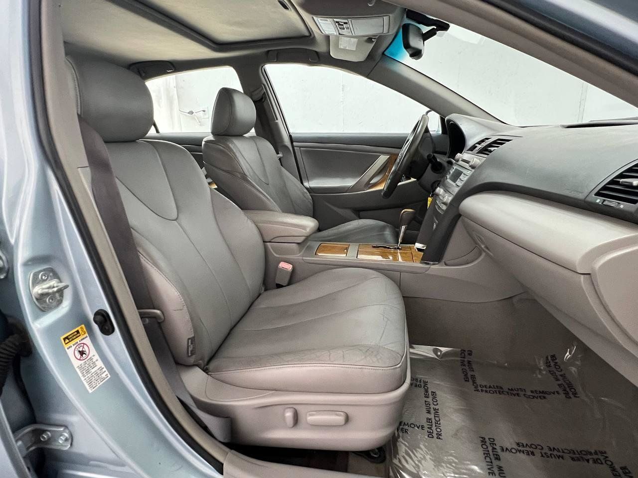 Used 2007 Toyota Camry XLE w/ Leather Pkg FWD image 14
