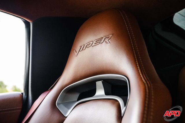 Used 2014 SRT Viper GTS w/ GTS Laguna Interior Package RWD image 28