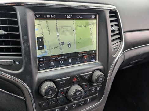 Used 2018 Jeep Grand Cherokee Limited image 22