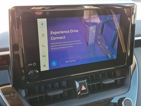 Certified 2025 Toyota Corolla LE image 18