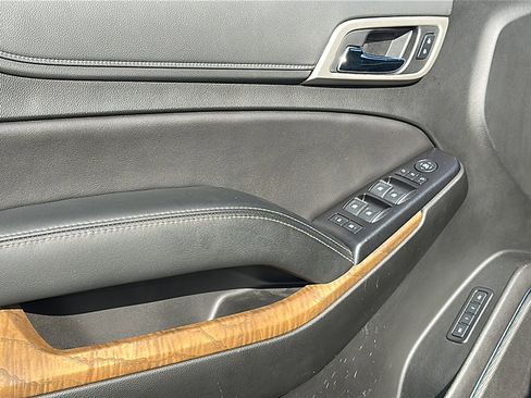 Used 2020 GMC Yukon Denali image 16