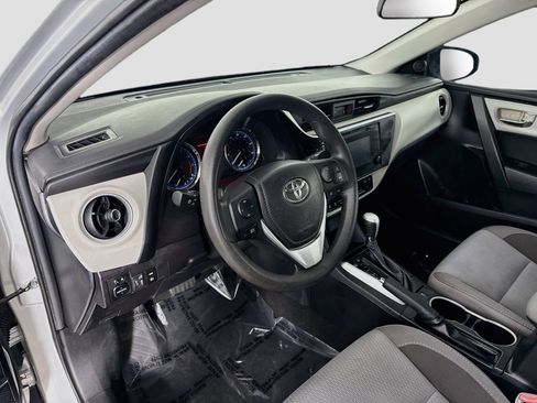 Used 2019 Toyota Corolla LE FWD image 22