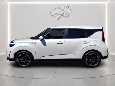 Used 2024 Kia Soul EX FWD image 2