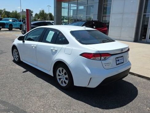 Used 2025 Toyota Corolla LE FWD image 3